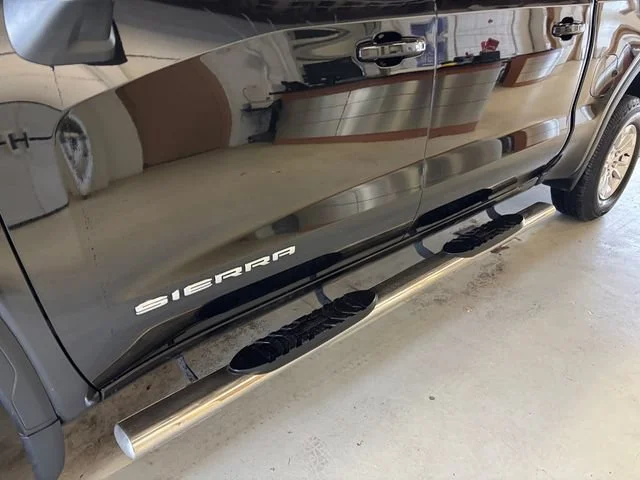 Used 2020 Onyx Black GMC SLE image 23