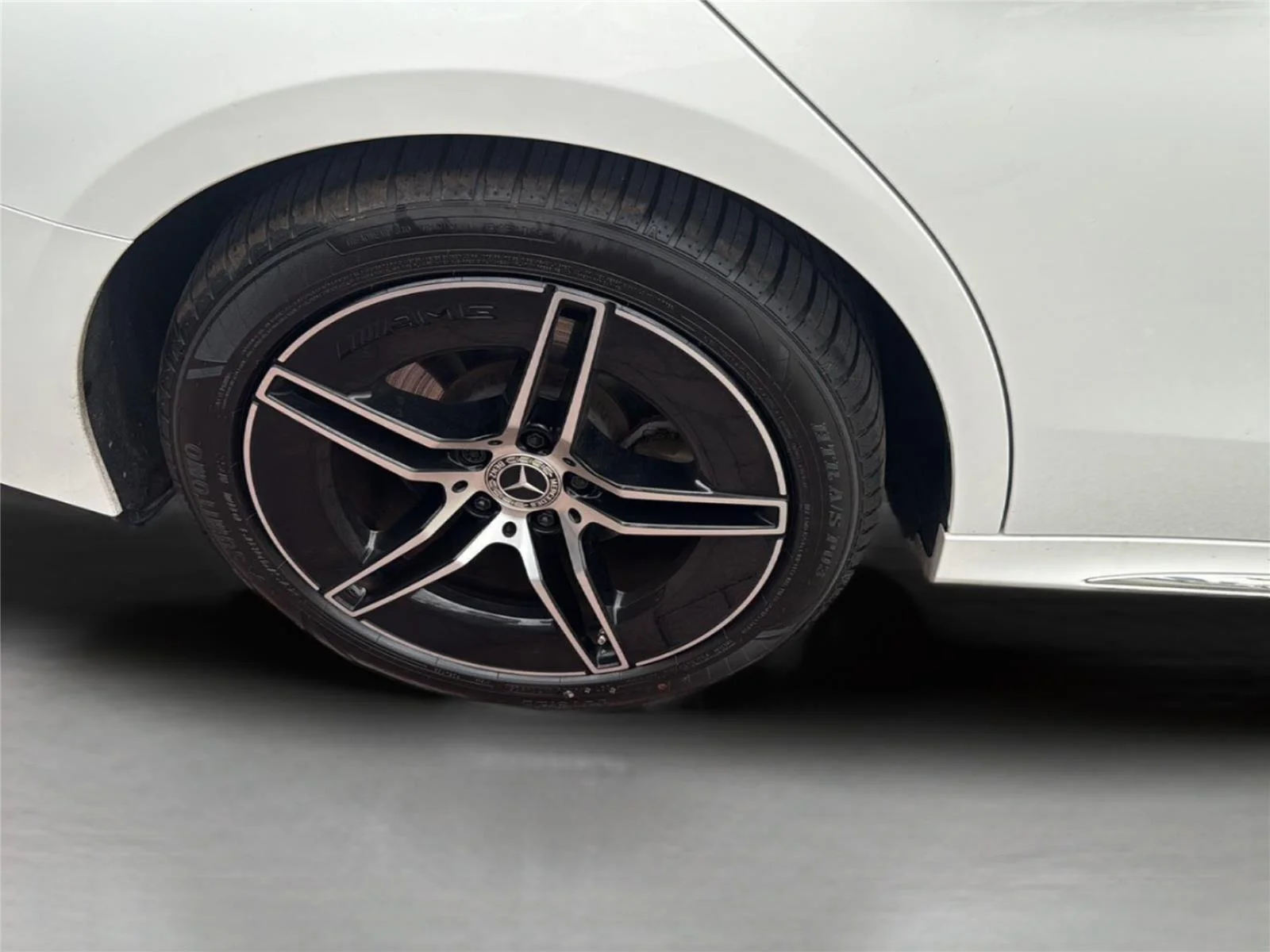 Used 2025  Mercedes-Benz E 350 image 29