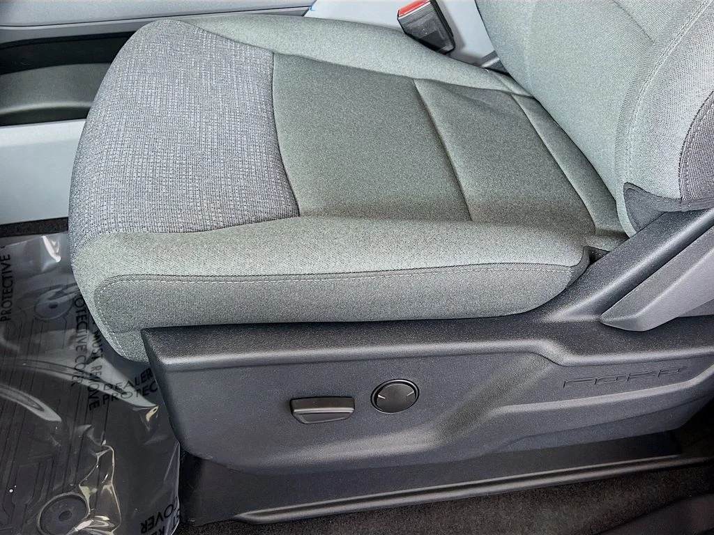 New 2026 Agate Black Metallic Ford XLT image 22