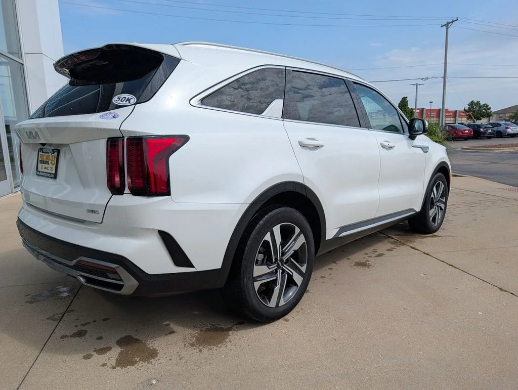 Used 2023 White Kia EX image 3