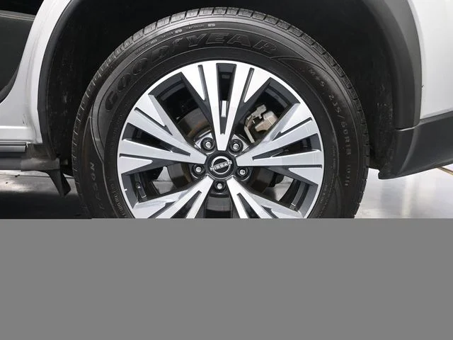 2023 Nissan Rogue SV - Photo 13