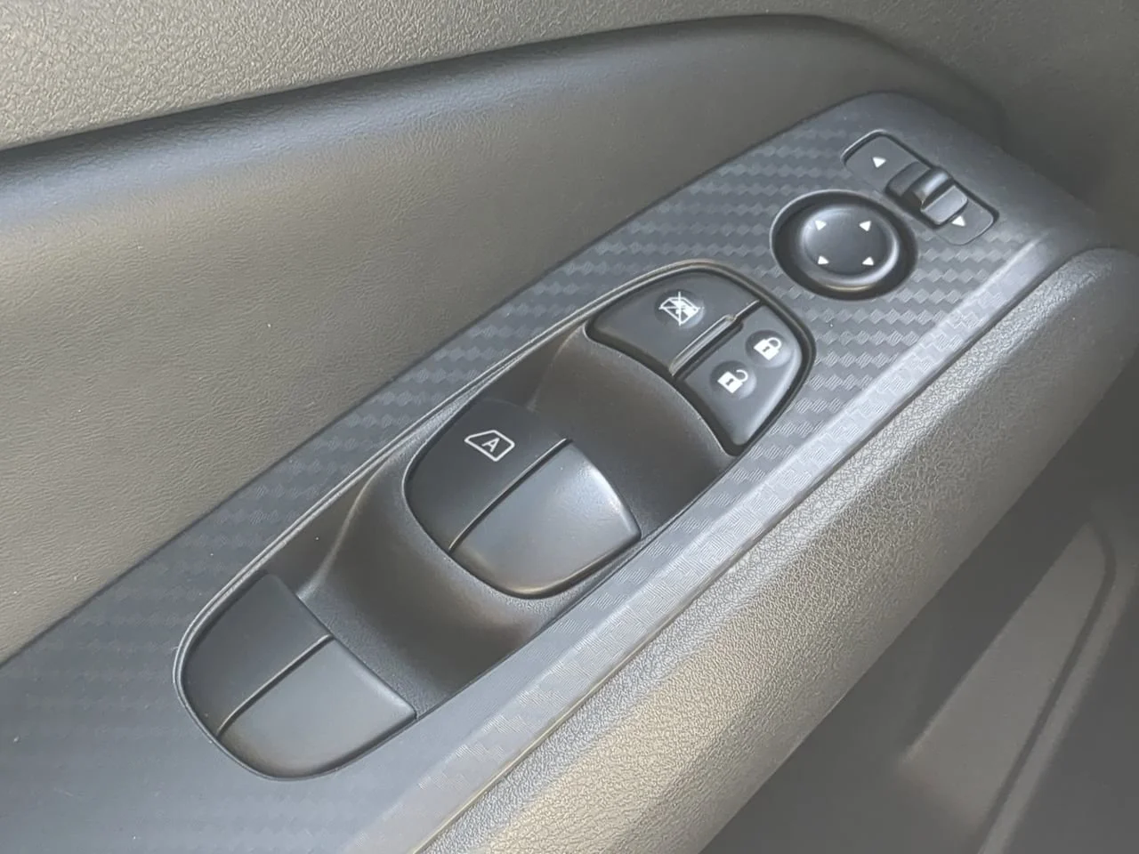 2025 Nissan Altima SV - Photo 19