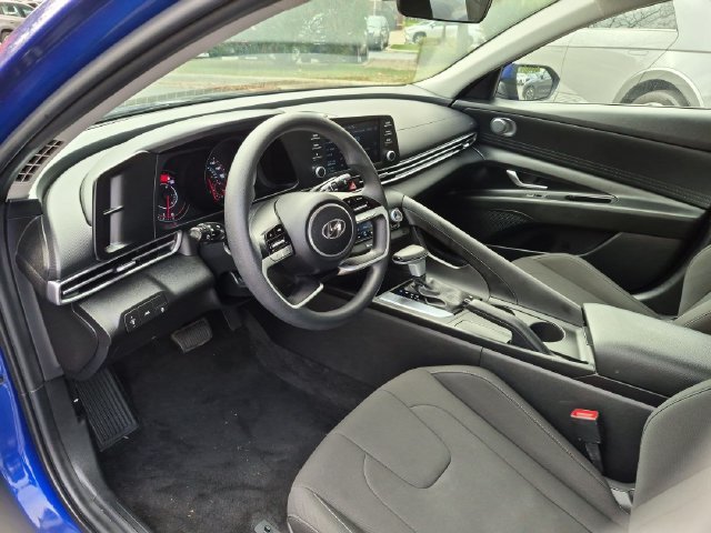 Used 2023 Blue Hyundai SEL image 10