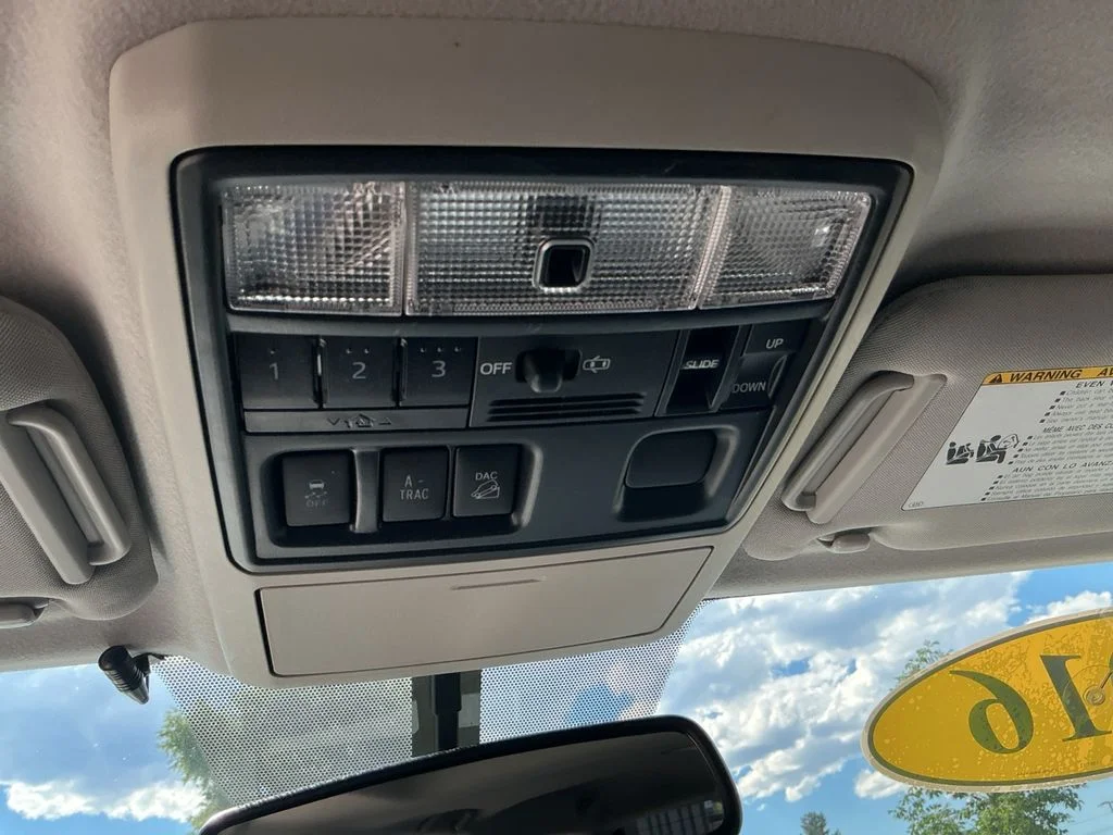 Used 2016 Silver Toyota SR5 Premium image 30