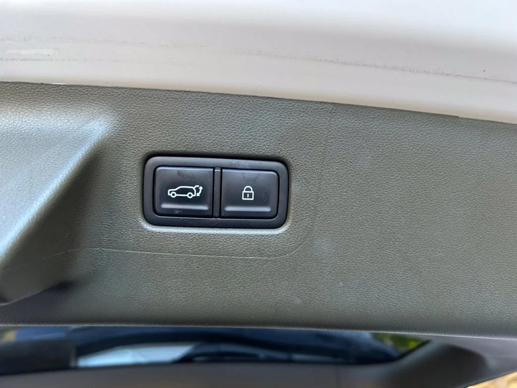 Used 2024 White Hyundai Calligraphy image 33