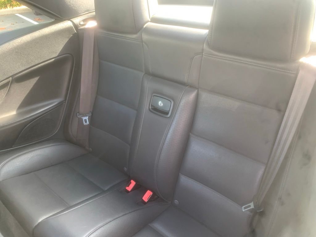Used 2010 Salsa Red Volkswagen Komfort Edition image 17