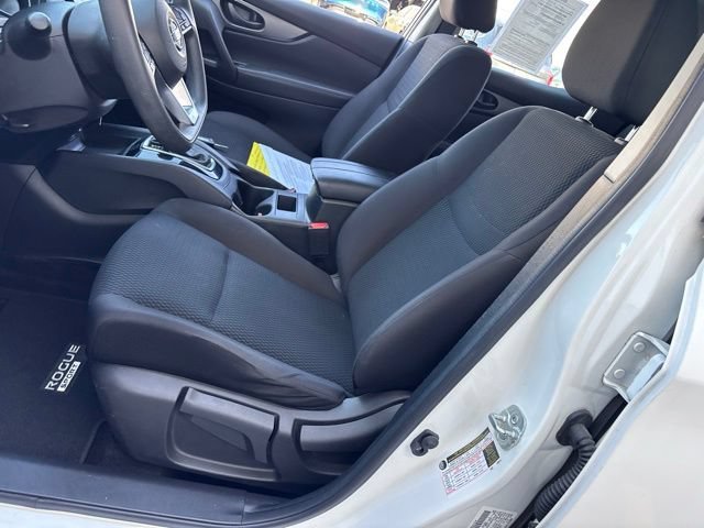 Used 2017 Glacier White Nissan S image 15