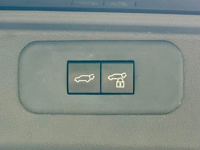 Used 2024  Toyota XLE image 42