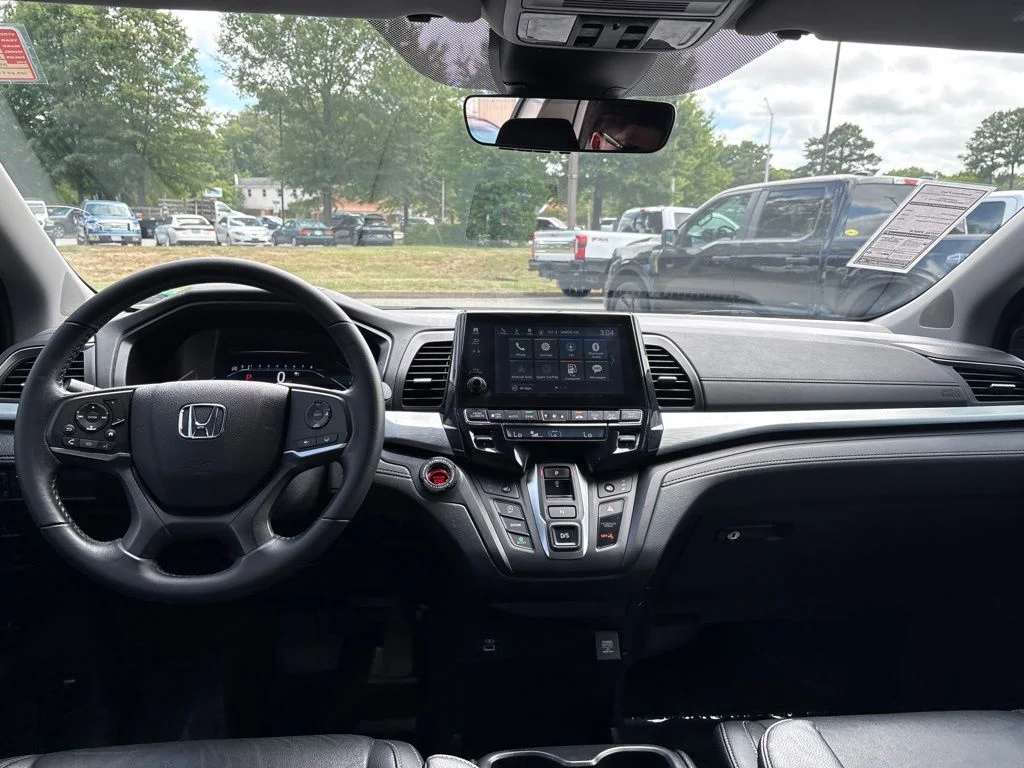 Used 2022 White Honda EX-L image 9