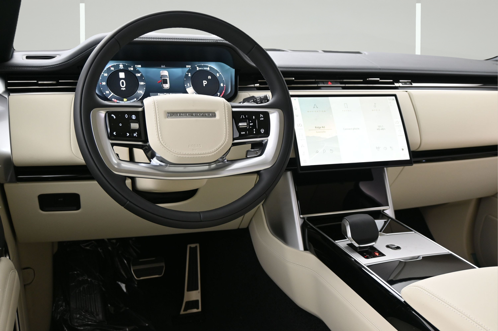 New 2026 Eiger Grey LAND ROVER SE image 7