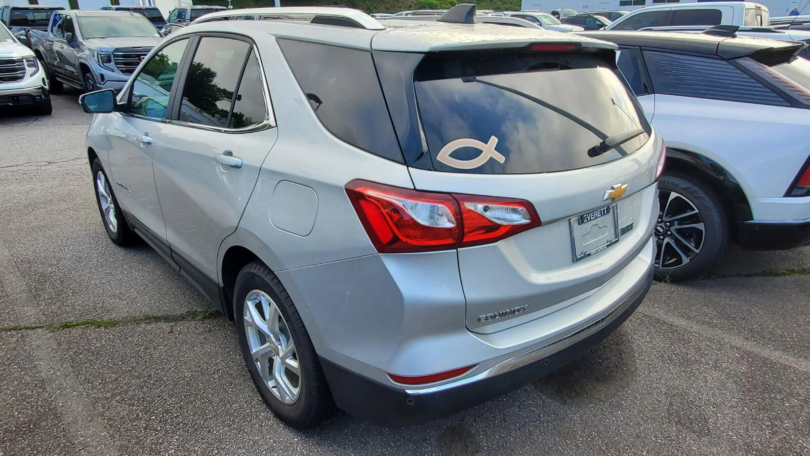Used 2021 SILVER ICE METALLIC Chevrolet LT image 8