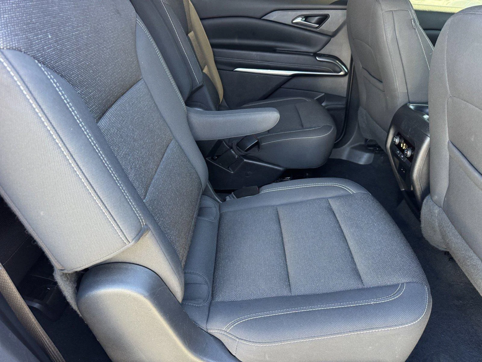 Used 2024 Summit White Chevrolet LT image 10