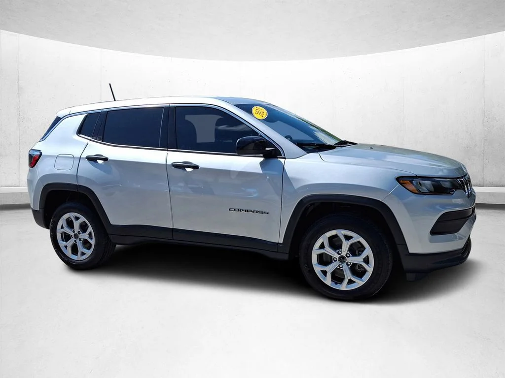 2025 Jeep Compass Sport - Photo 2