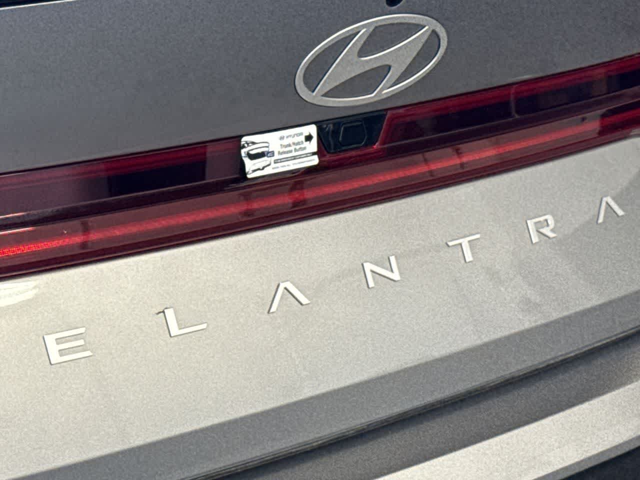 New 2026 Fluid Metal Hyundai SEL Sport image 10