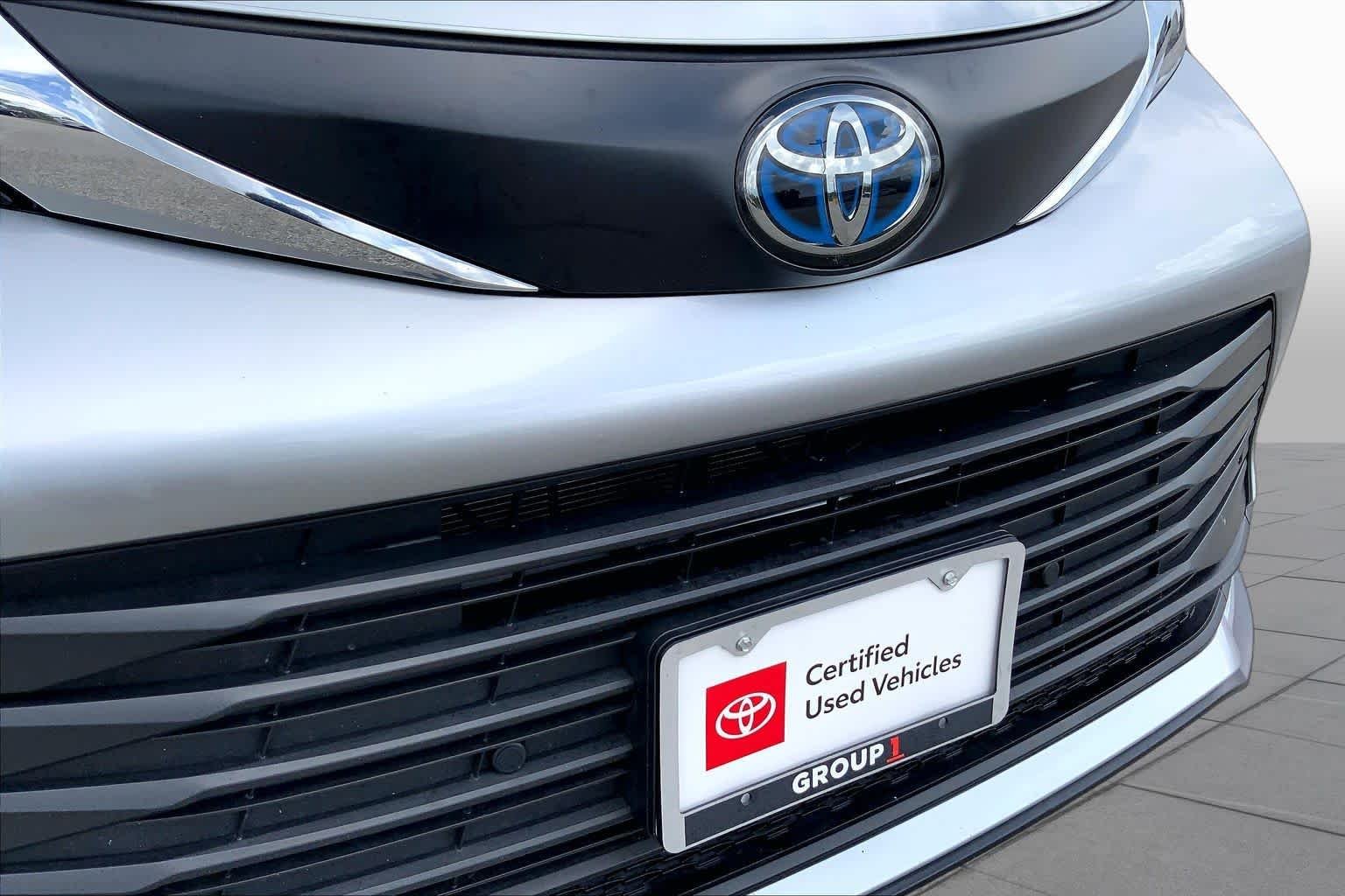 Used 2025 Celestial Silver Metallic Toyota XLE image 29
