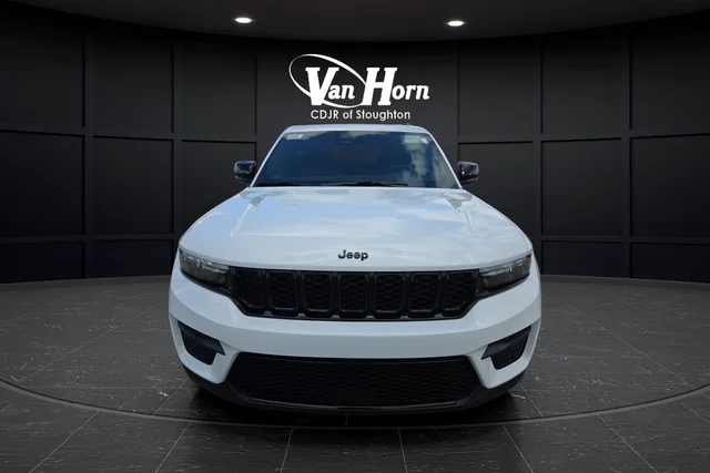 New 2025 Bright White Clear-Coat Exterior Paint Jeep Altitude X image 11