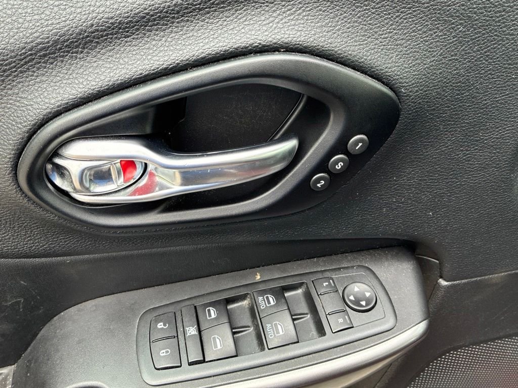 Used 2021 Red Jeep Limited image 35