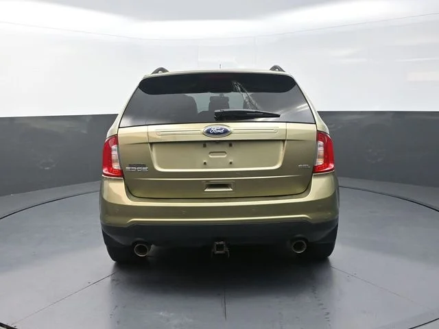 Used 2013  Ford SEL image 7