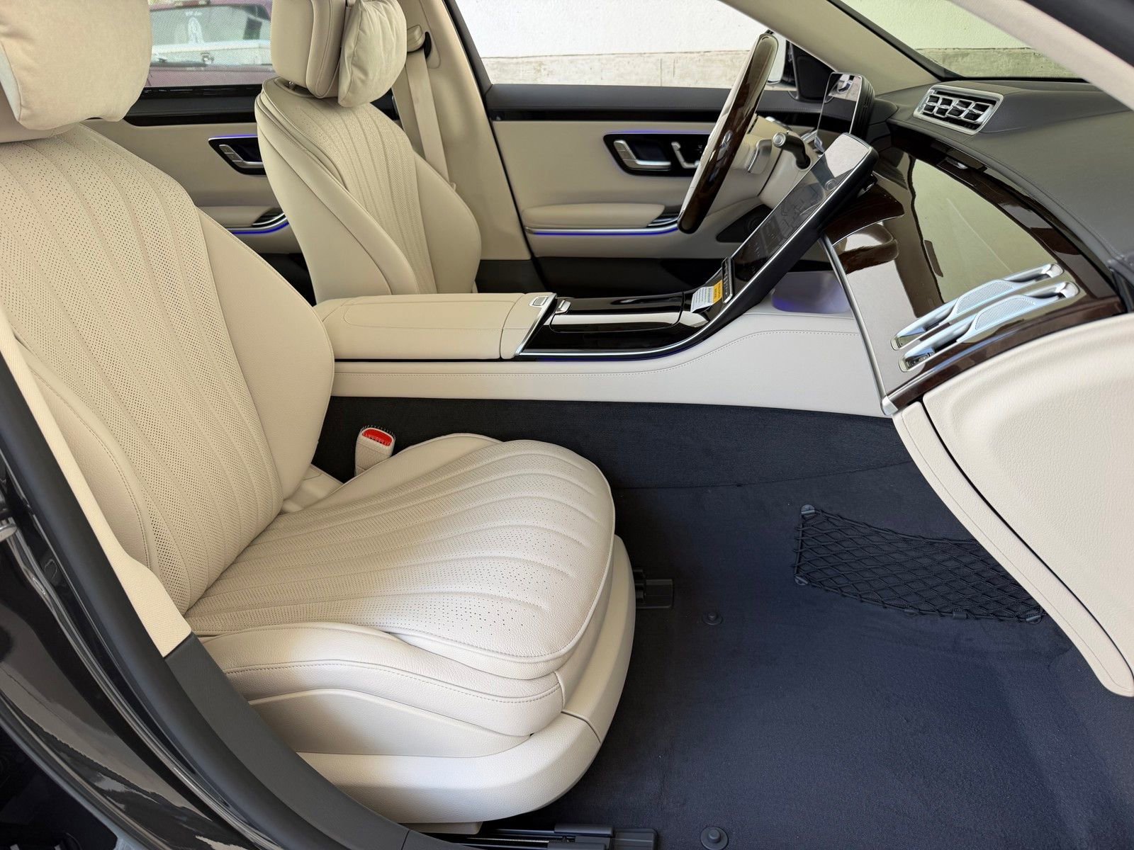 New 2026 Graphite Grey Metallic Mercedes-Benz S 500 image 40
