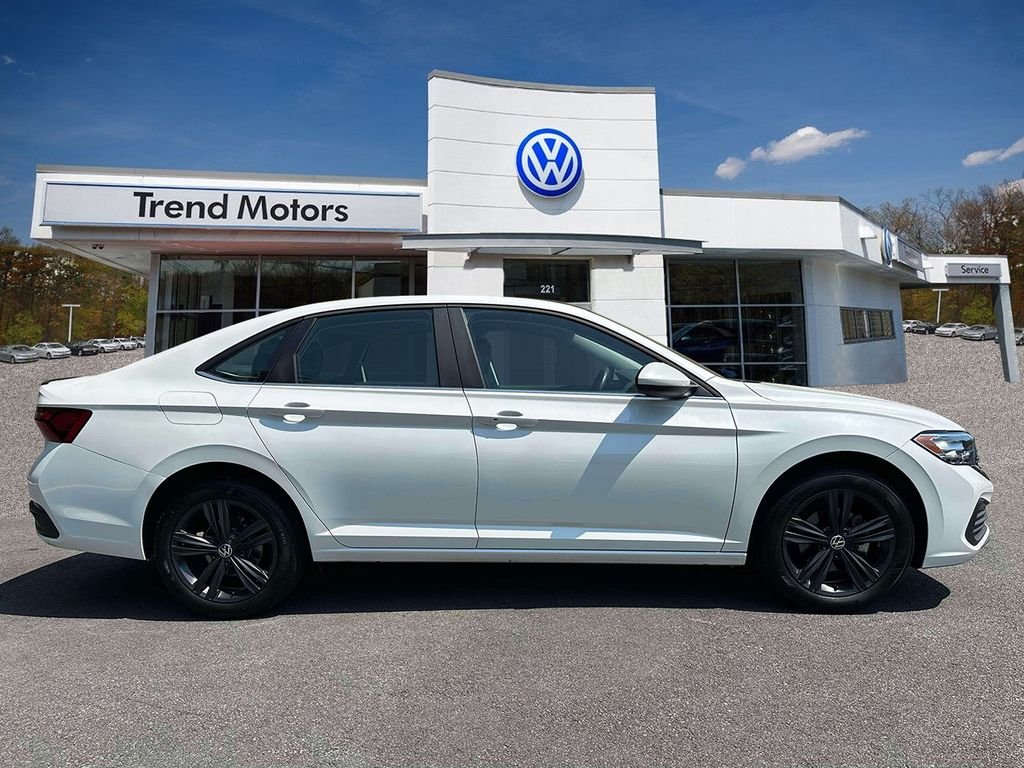 Certified Used 2023 White Volkswagen 1.5T SE image 7