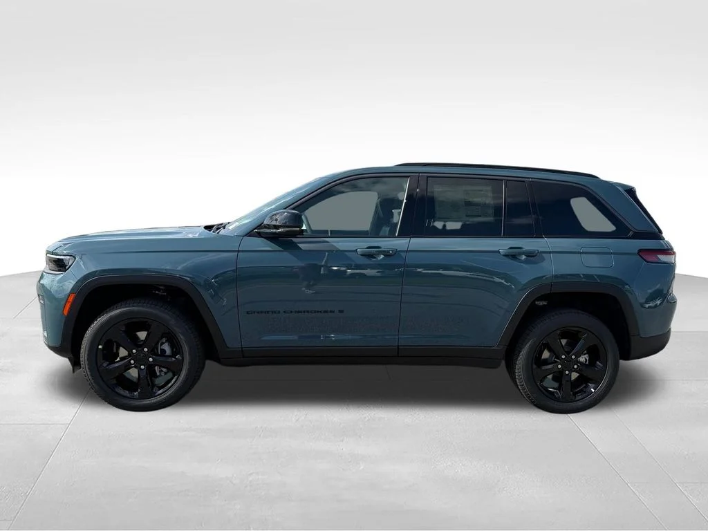 New 2026 Steel Blue Exterior Paint Jeep Limited image 3