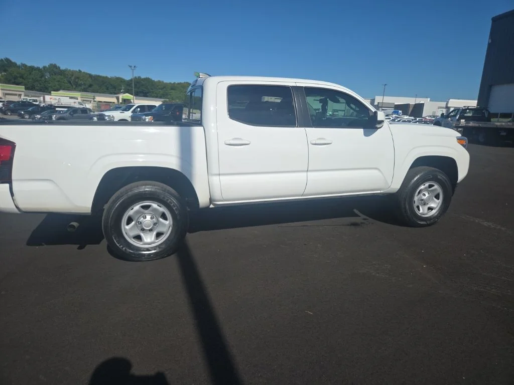 Used 2023 White Toyota SR image 17