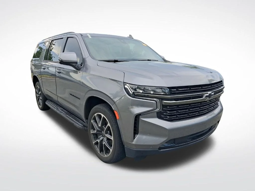 Used 2022 Gray Chevrolet RST image 3