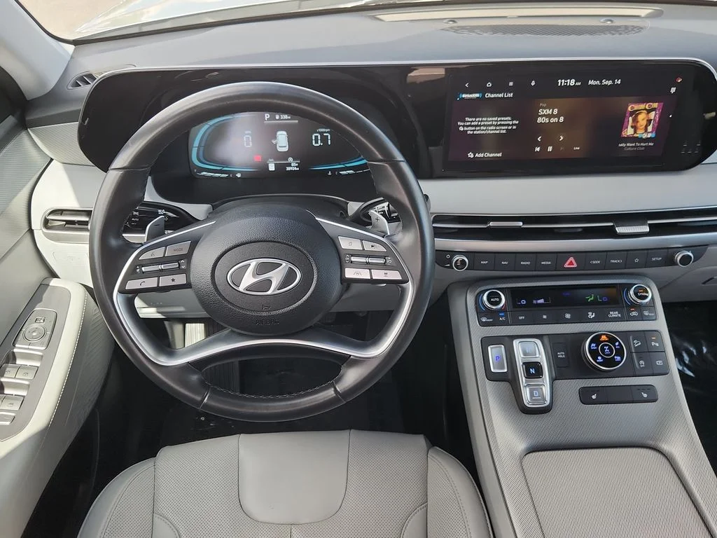 Used 2025 Silver Hyundai SEL image 10