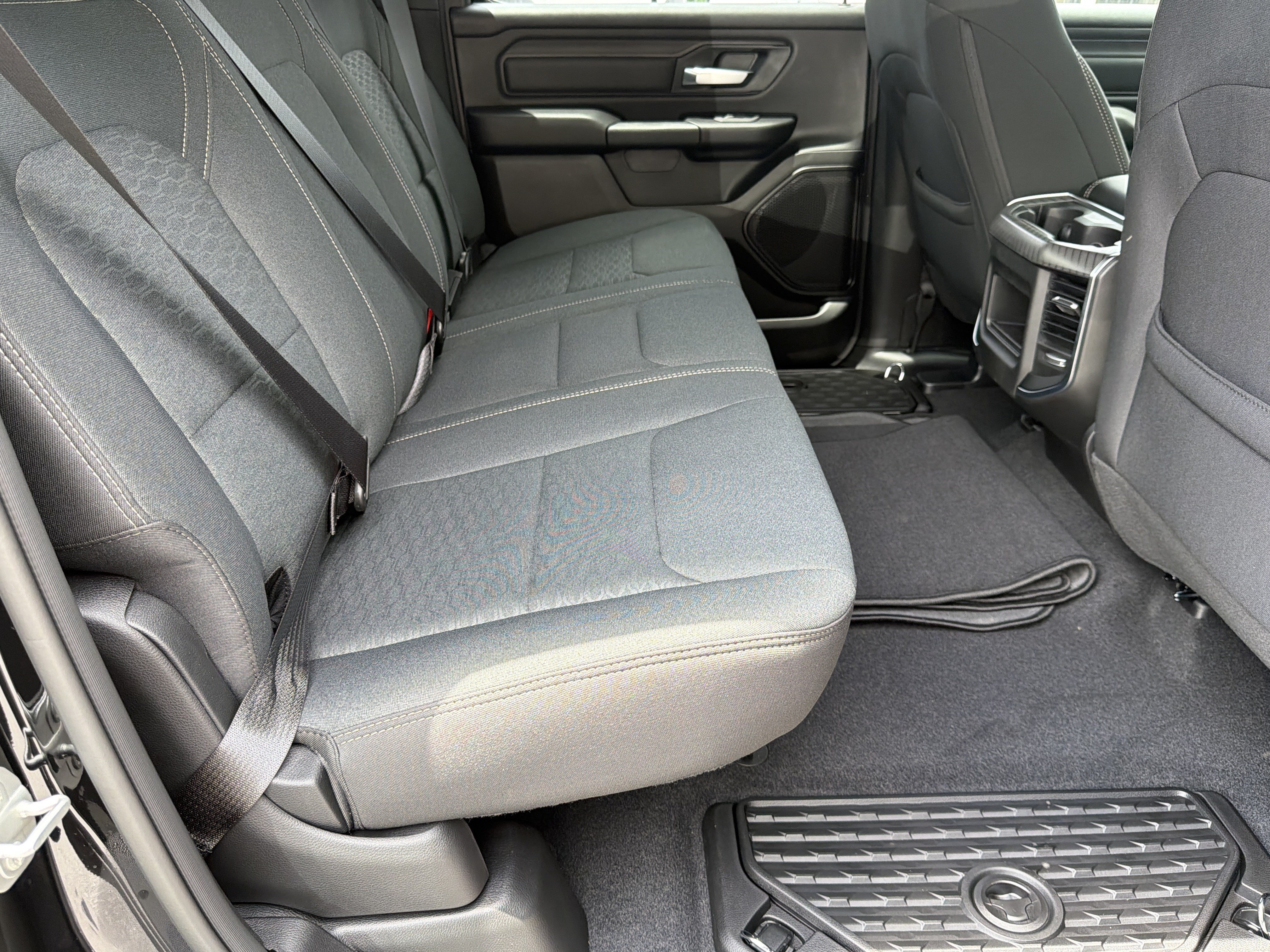 New 2026 Diamond Black Crystal Pearl-Coat Exterior Paint RAM Express image 18