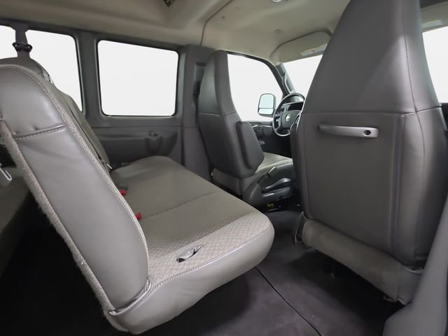 Used 2022 White Chevrolet LT image 12
