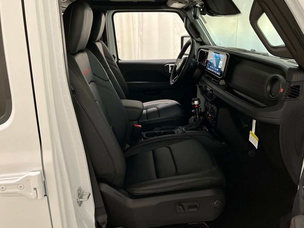 New 2026 Bright White Clear-Coat Exterior Paint Jeep Rubicon X image 20