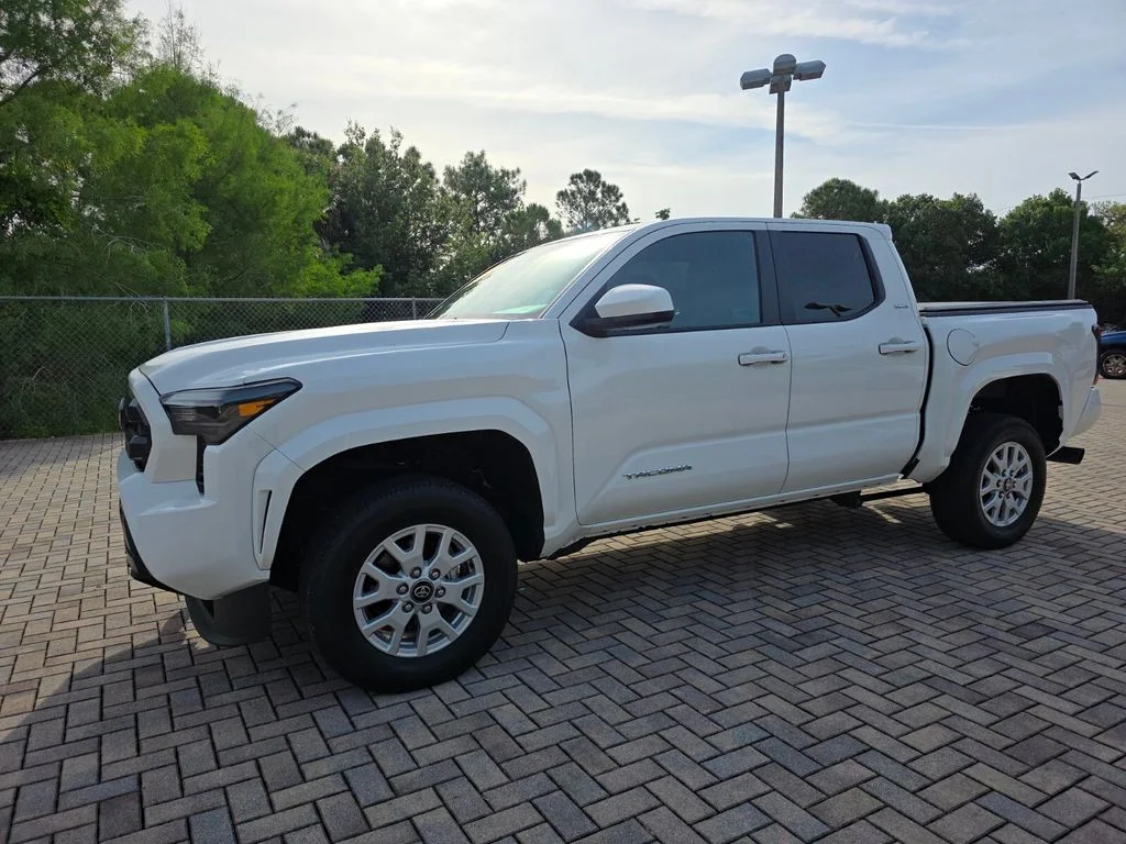 Certified Used 2025 White Toyota SR5 image 3