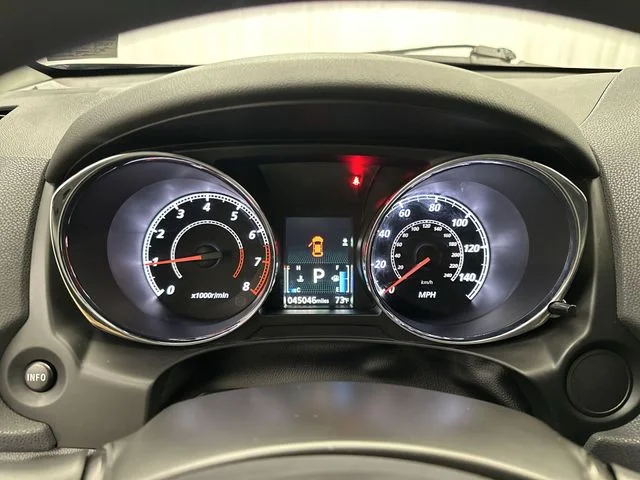 Used 2022  Mitsubishi 2.0 SE image 13