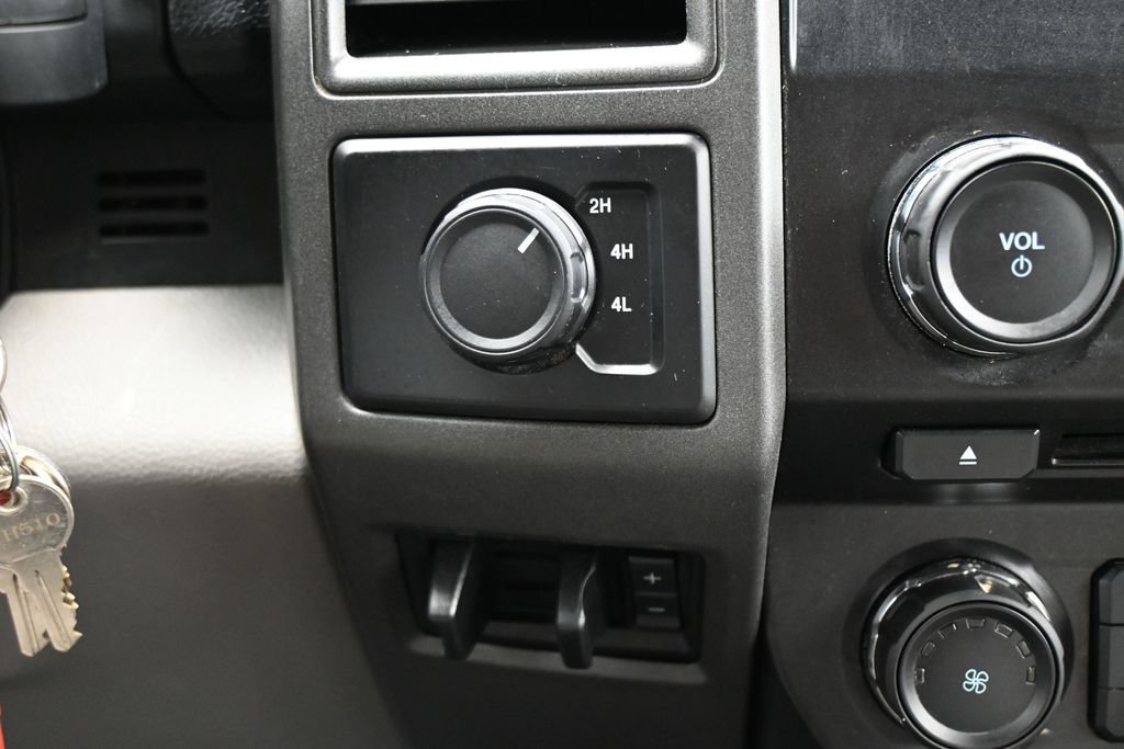 Used 2017 White Ford XL image 21