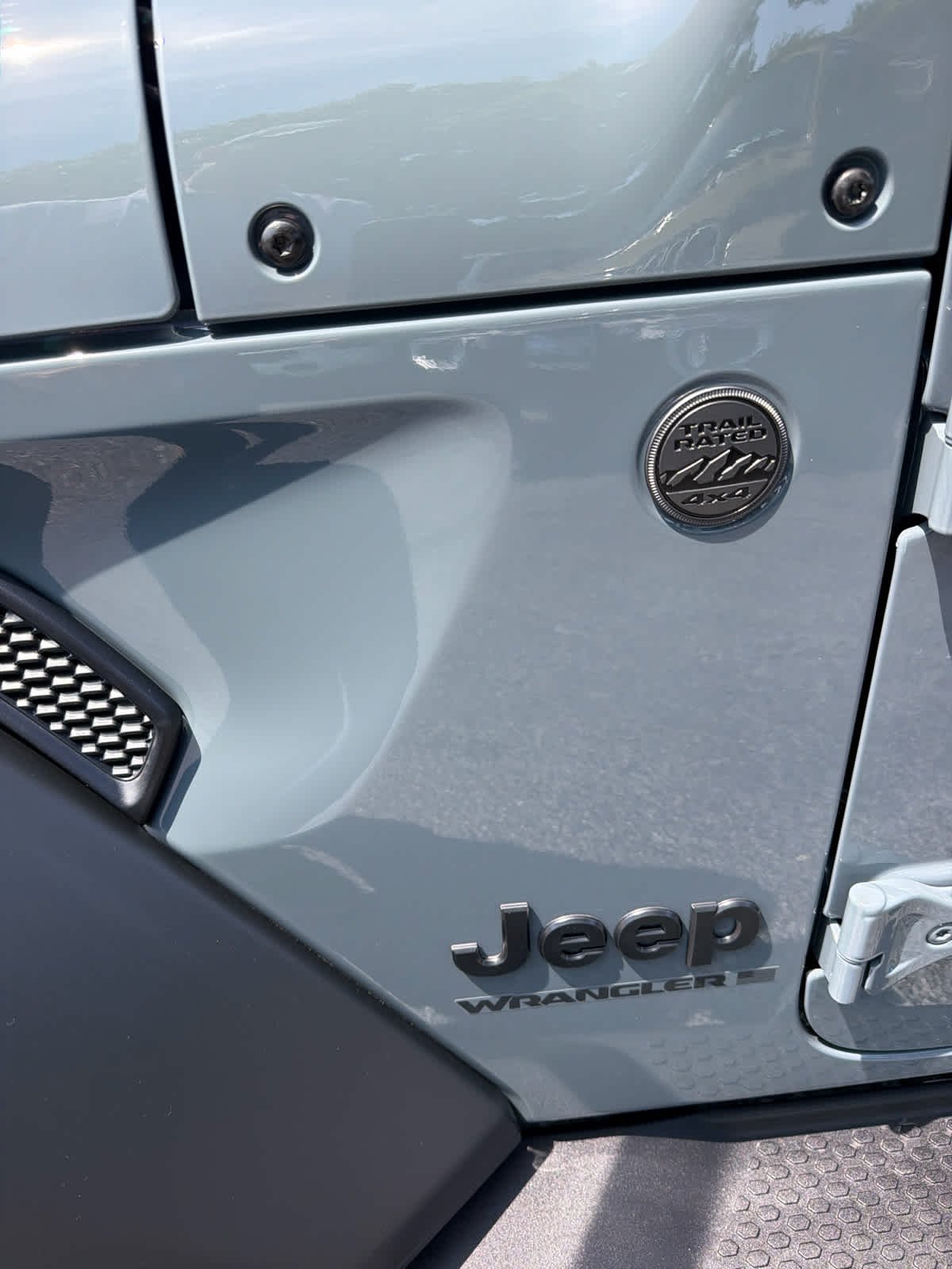 New 2026 Anvil Clear-Coat Exterior Paint Jeep Sport S image 10