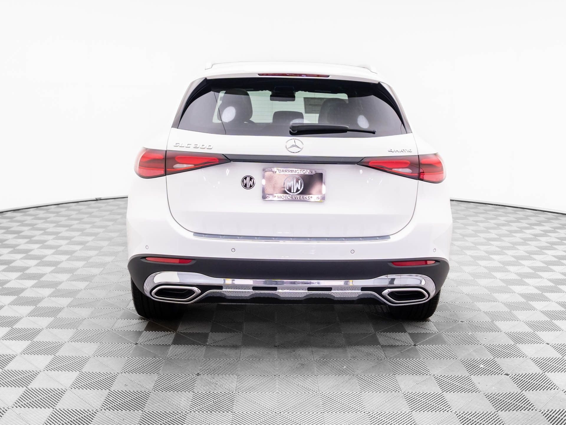 New 2026 White Mercedes-Benz GLC 300 image 4