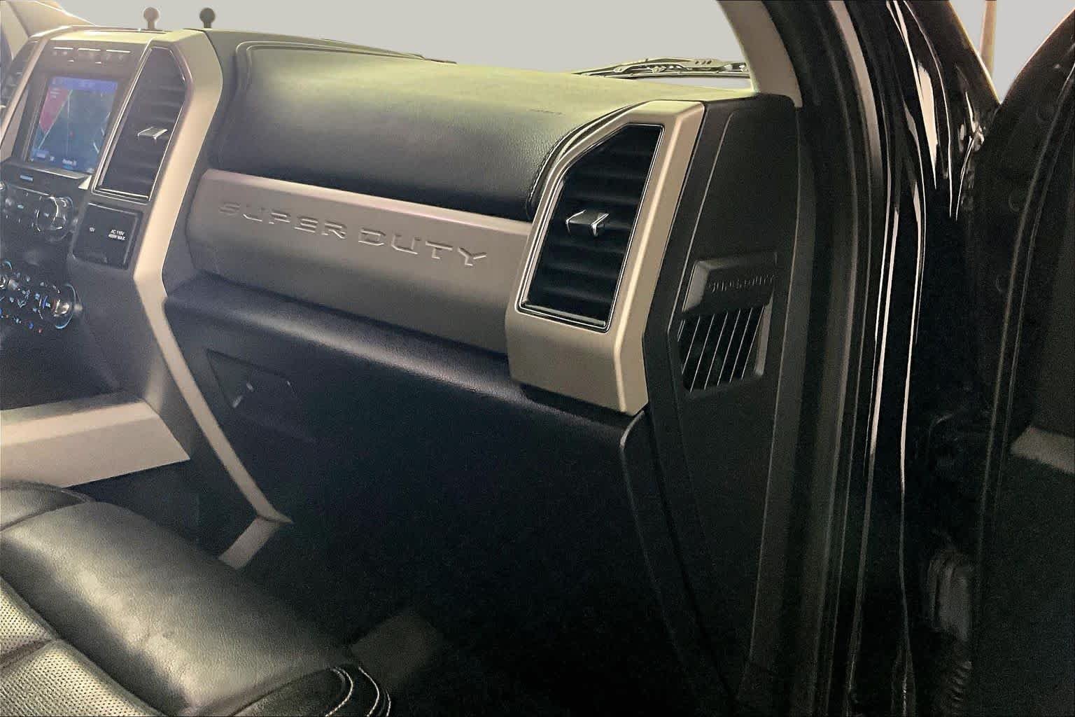 Used 2021 Agate Black Ford LARIAT image 17