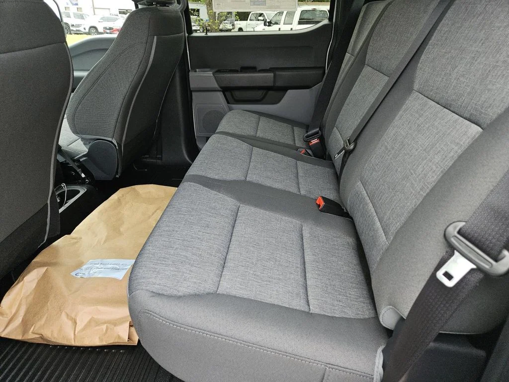 New 2026 Oxford White Ford F-350® XL image 26
