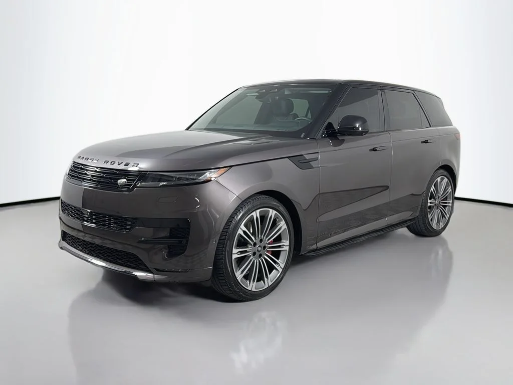 Used 2024  Land Rover Dynamic SE image 1