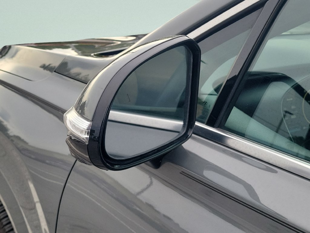 Used 2021 Gray Hyundai Calligraphy image 26