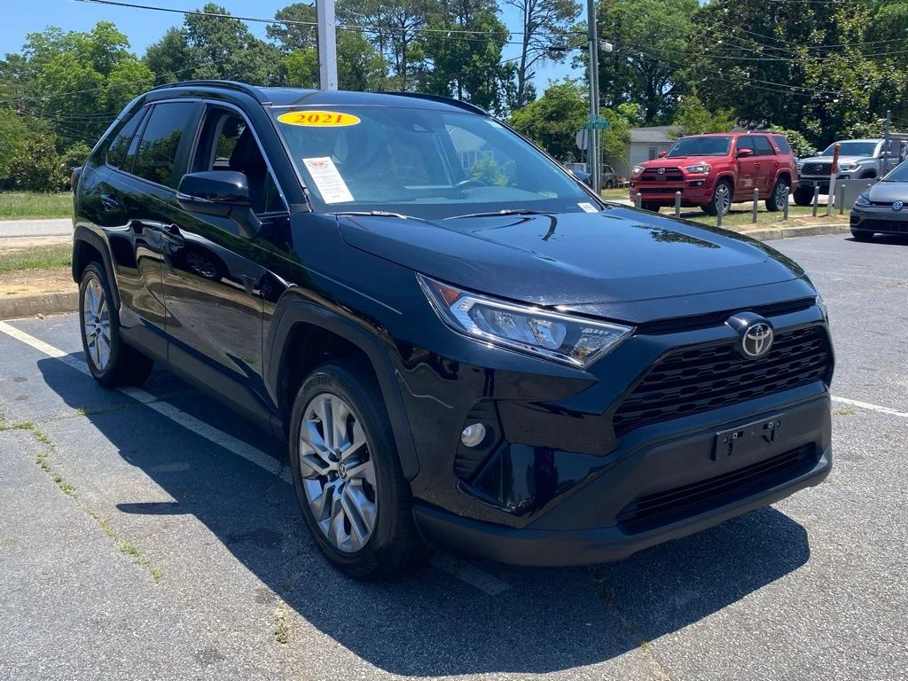 2021 Toyota RAV4 XLE Premium FWD's photo