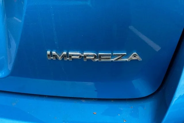 Used 2023 Blue Subaru Base image 7