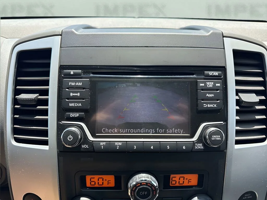 Used 2016  Nissan SV image 18