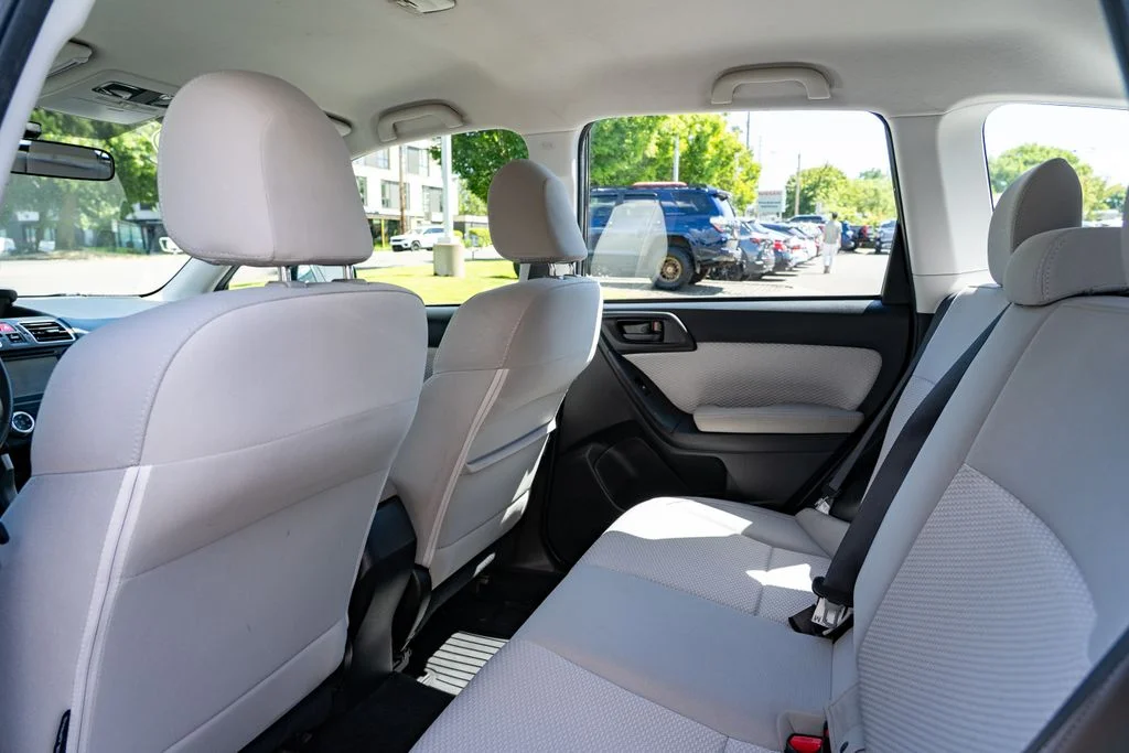 Used 2017 Gray Subaru 2.5i image 23