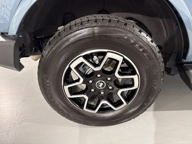 Used 2025 Gray Ford Outer Banks image 12
