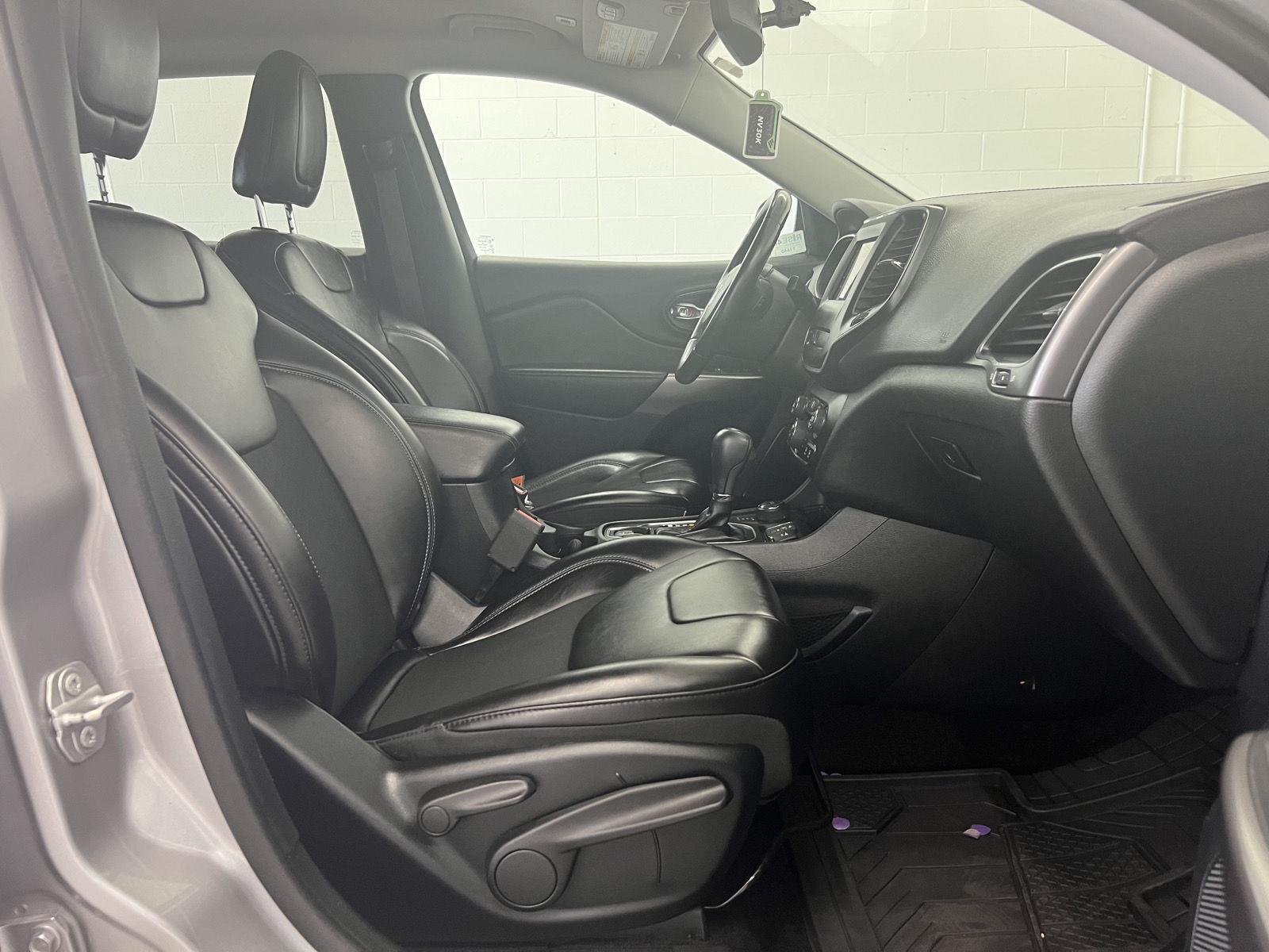 2019 Jeep Cherokee Latitude Plus - Photo 27