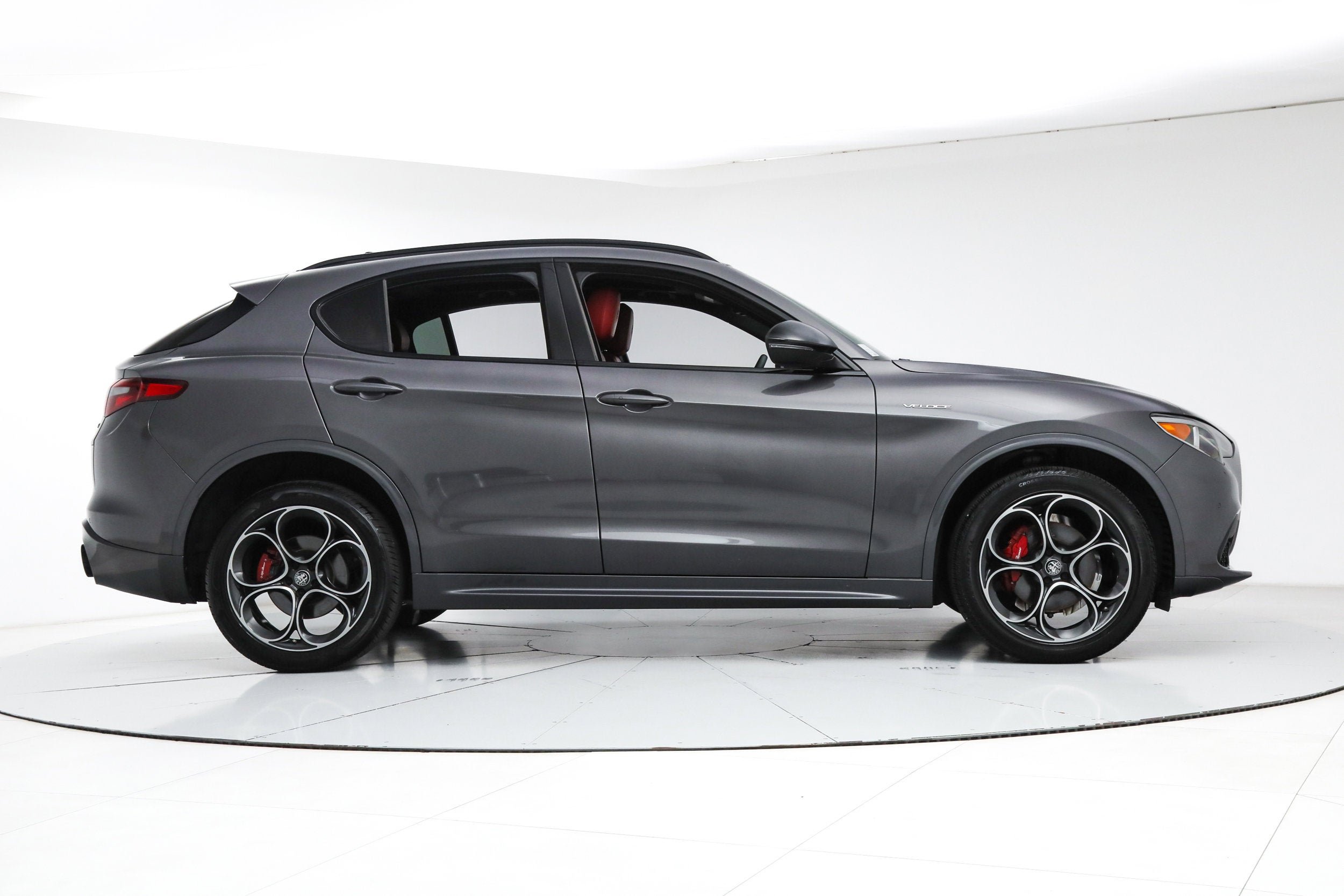 Used 2022 Gray Alfa Romeo Veloce image 6