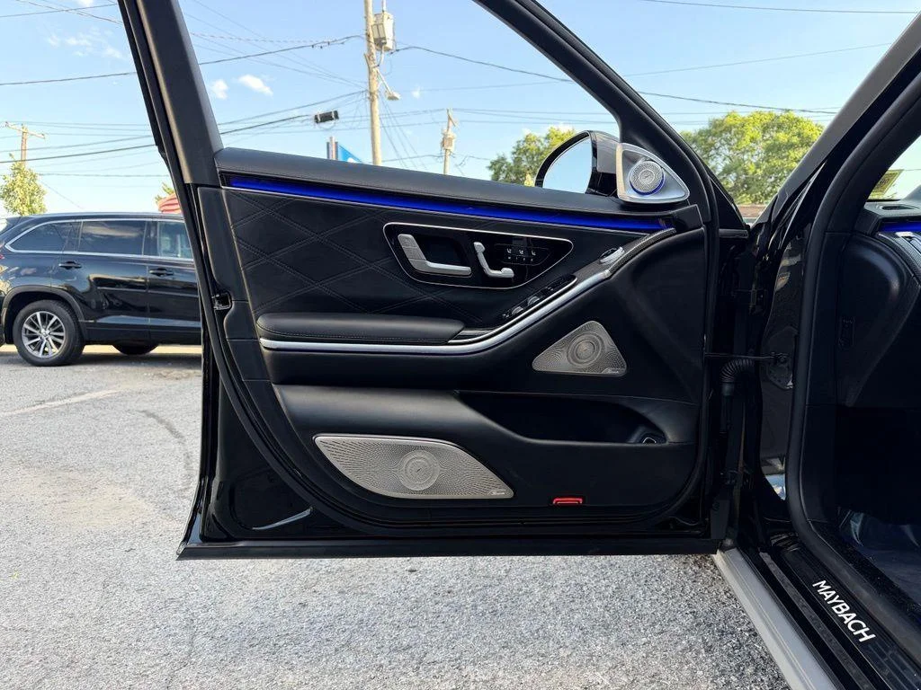 Used 2022 Gray Mercedes-Benz Maybach S 580 image 35