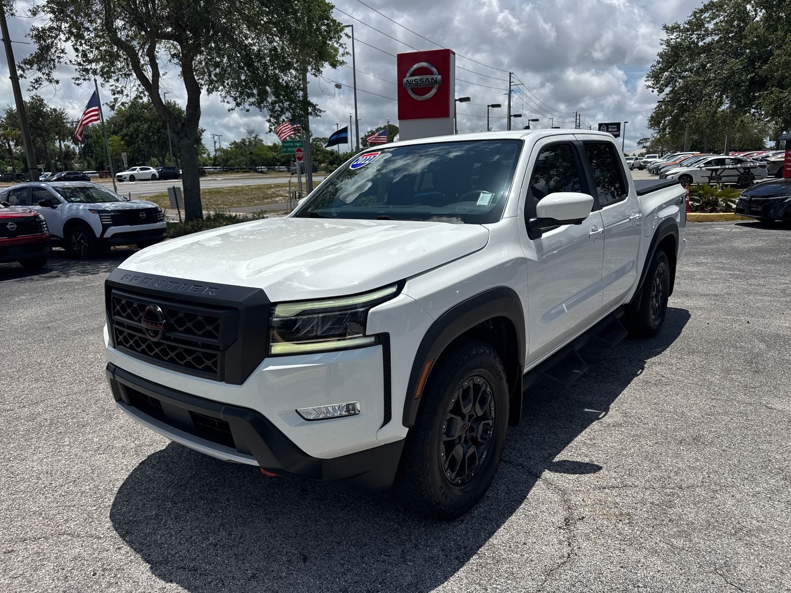 Used 2022 Glacier White Nissan PRO-X image 2