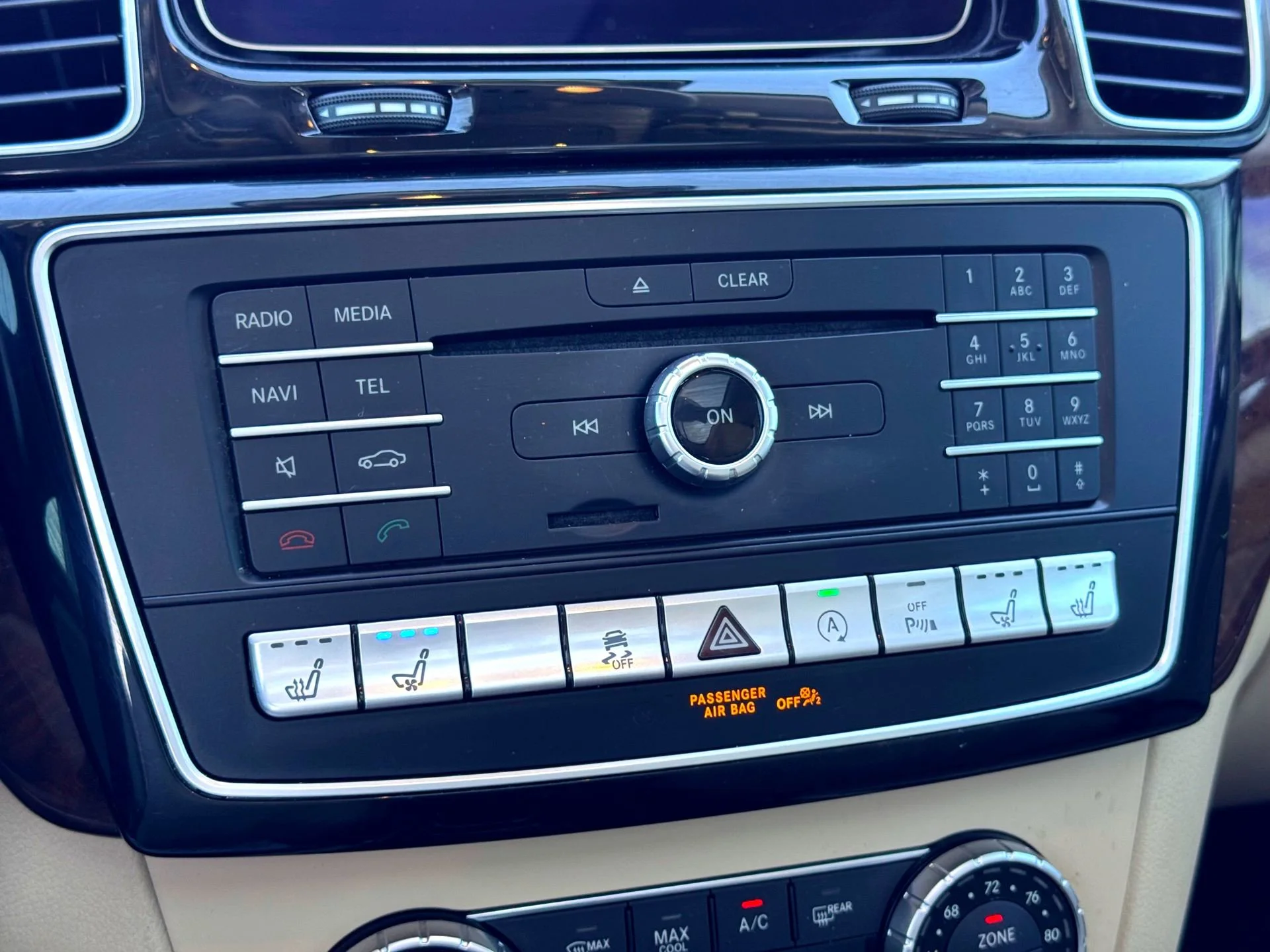 Used 2019  Mercedes-Benz GLS 550 4MATIC® image 32